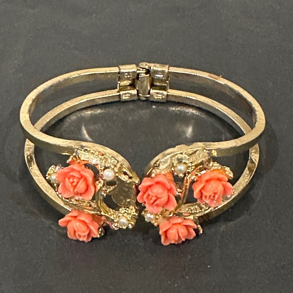 Jewelry - Flower‎ Bracelet